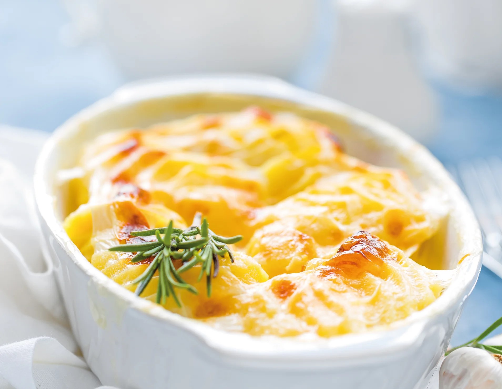 Patatas-asadas-con-salsa-de-queso 1